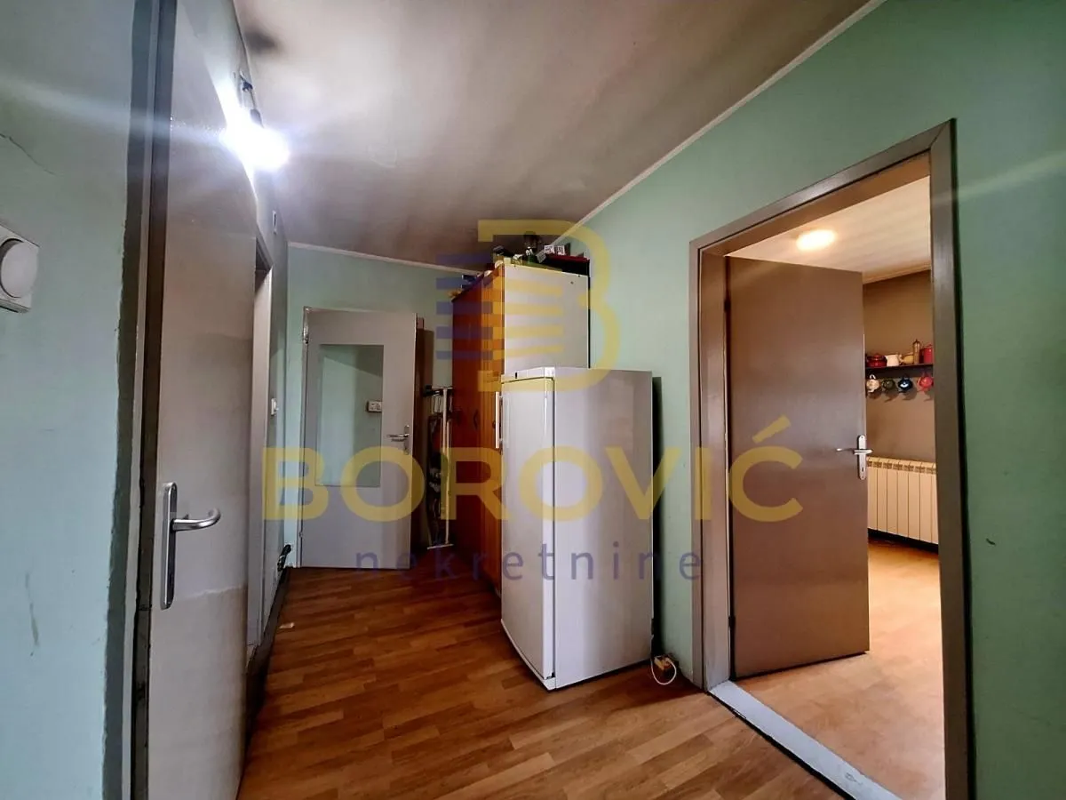 Sale, house, 259m², Voždovac Sve Podlokacije, Beograd