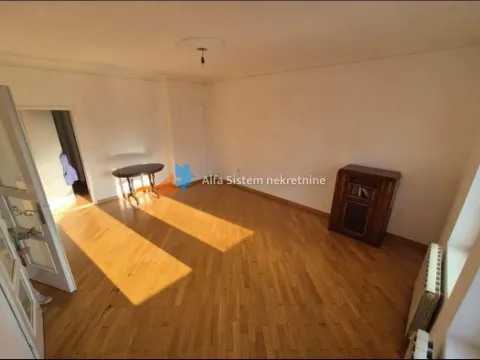 Izdavanje, stan, 110m², Kalenić Pijaca, Vračar Sve Podlokacije - image 5