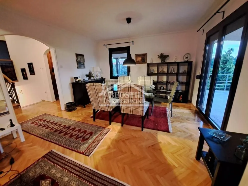 Prodaja, kuća, 238m², Vrčin, Grocka