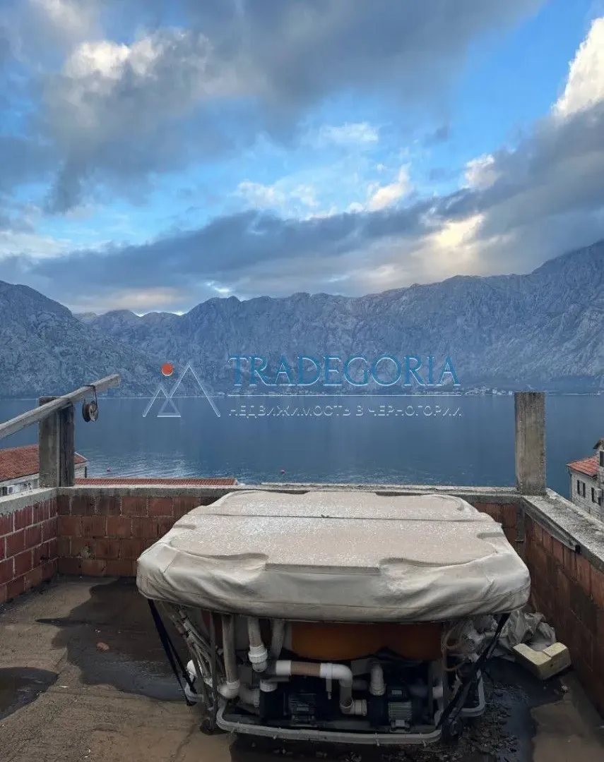 Prodaja, kuća, 516m², Prčanj, Kotor