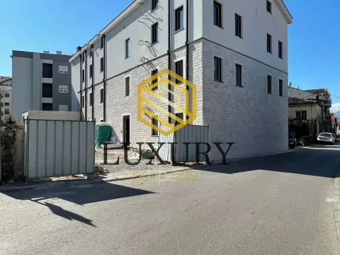 Rent, one bedroom apartment, 50m², Stara Varoš, Podgorica - image 2