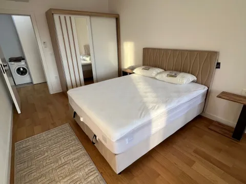 Prodaja, jednosoban stan, 70m², Centar, Bar - image 8