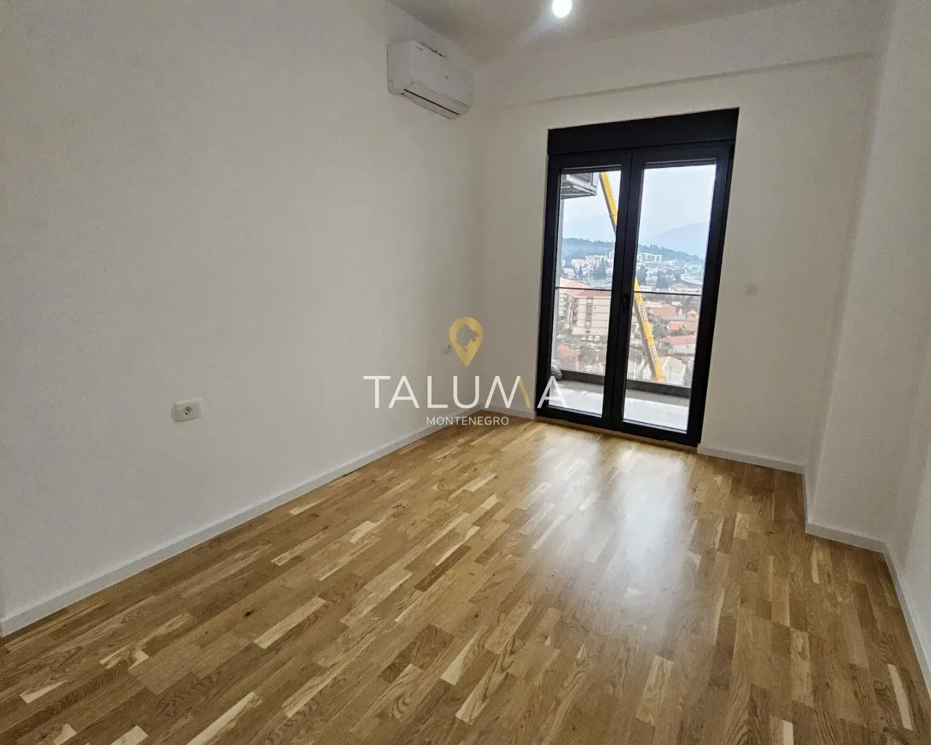 Izdavanje, stan, 269m², Stari Aerodrom, Podgorica