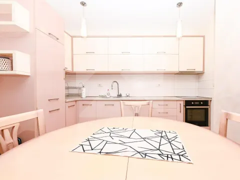 Rent, two bedroom apartment, 72m², City Kvart, Podgorica - image 6