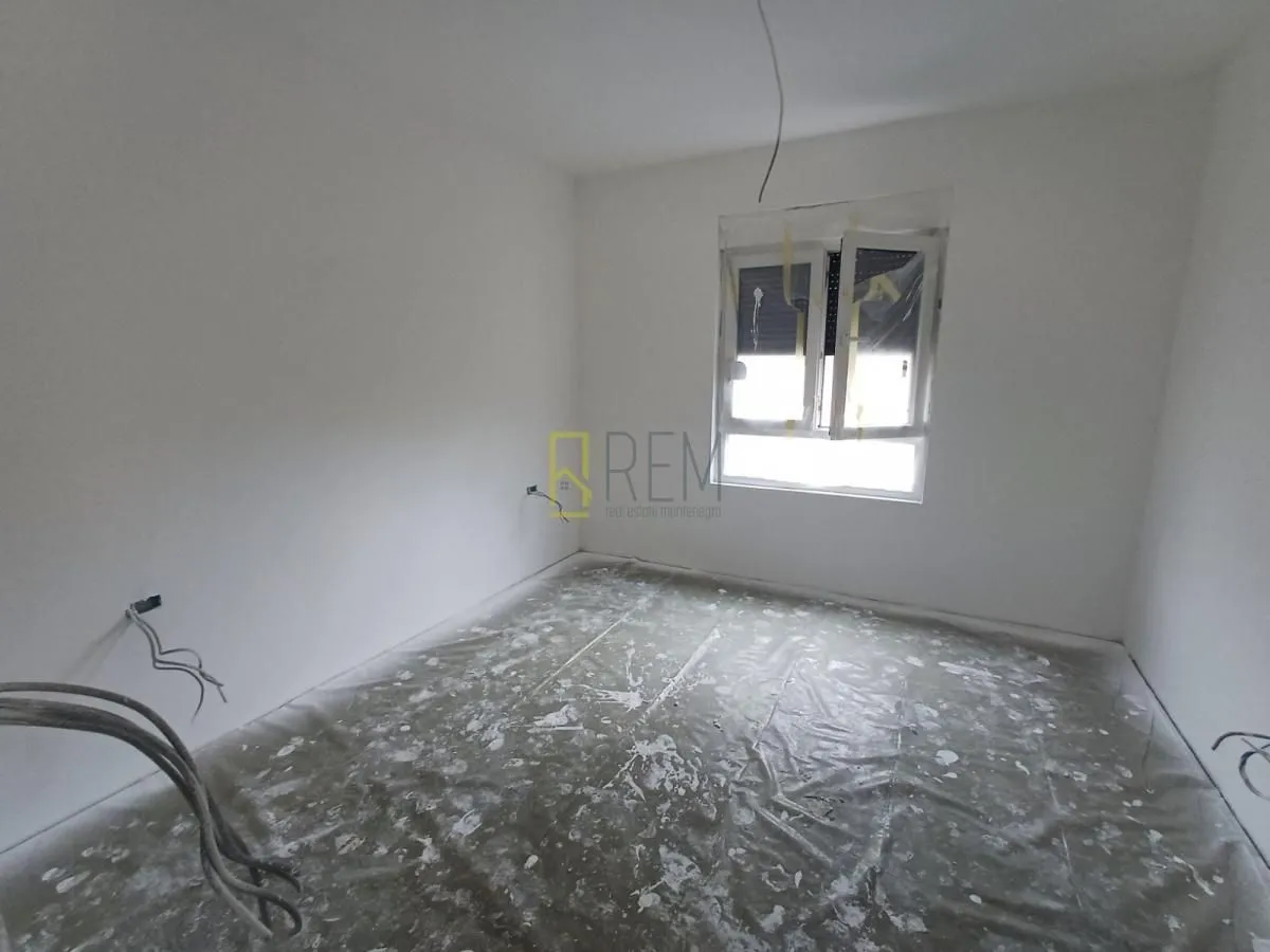 Prodaja, jednosoban stan, 55m², Momišići, Podgorica