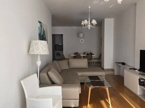 Rent, one bedroom apartment, 77m², Centar, Budva - image 9