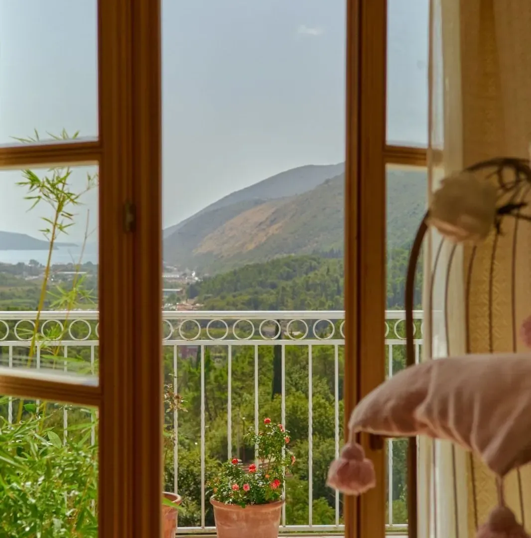Prodaja, kuća, 300m², Sutorina, Herceg Novi