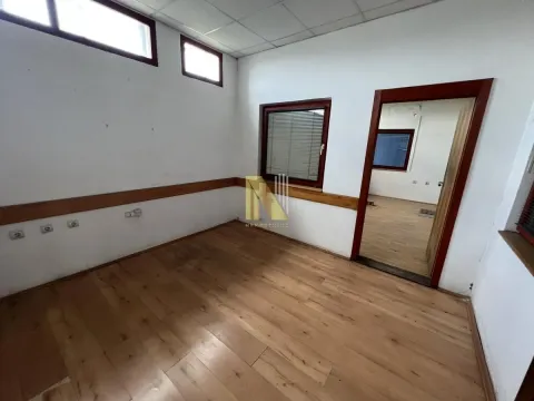 Rent, office space, 1200m², Čenej, Novi Sad Sve Podlokacije - image 10