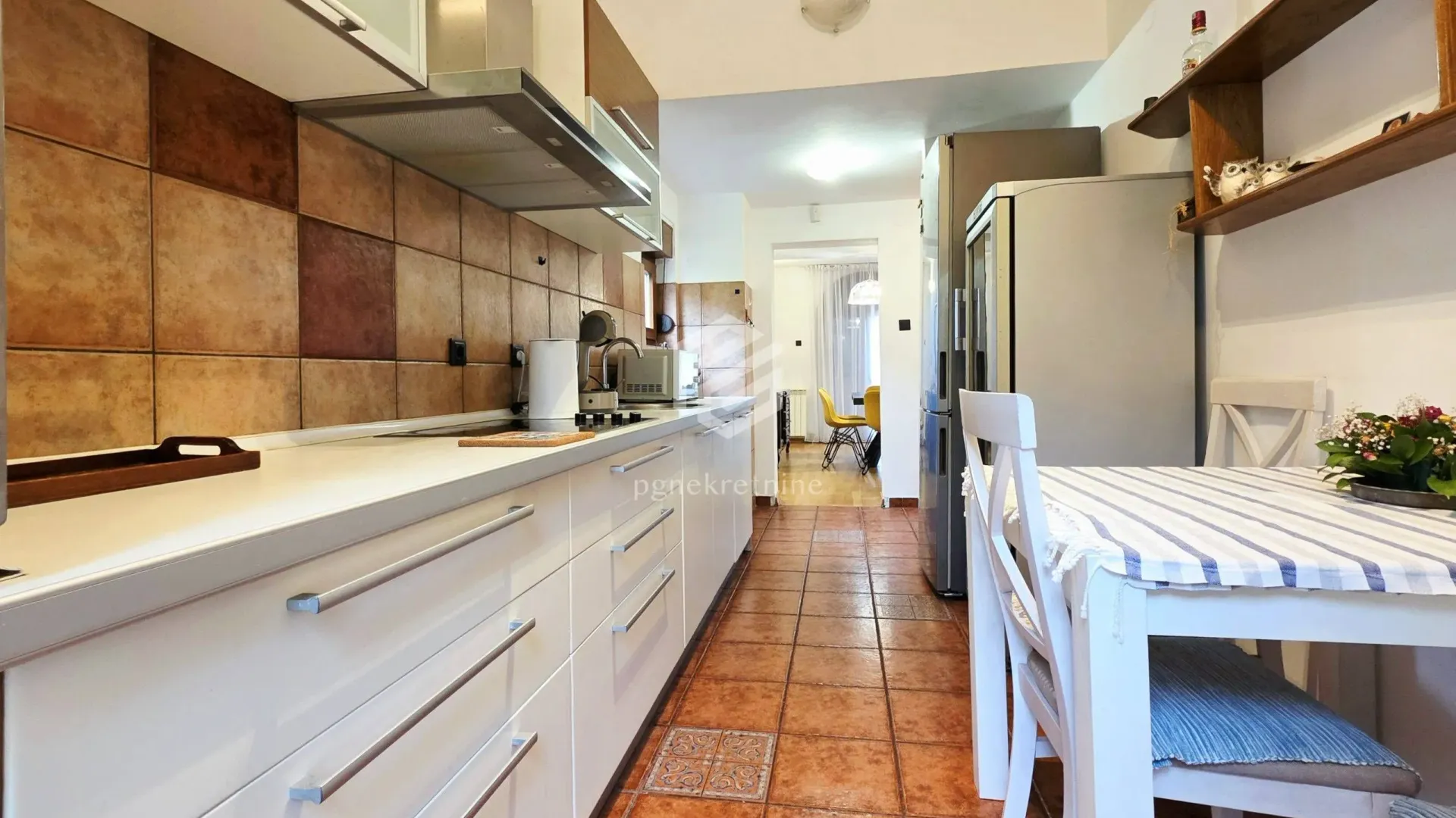 Rent, house, 285m², Gorica C, Podgorica