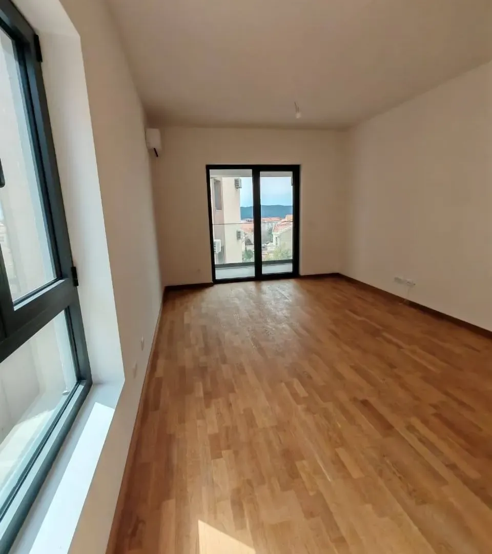 Sale, two bedroom apartment, 68m², Bečići, Budva