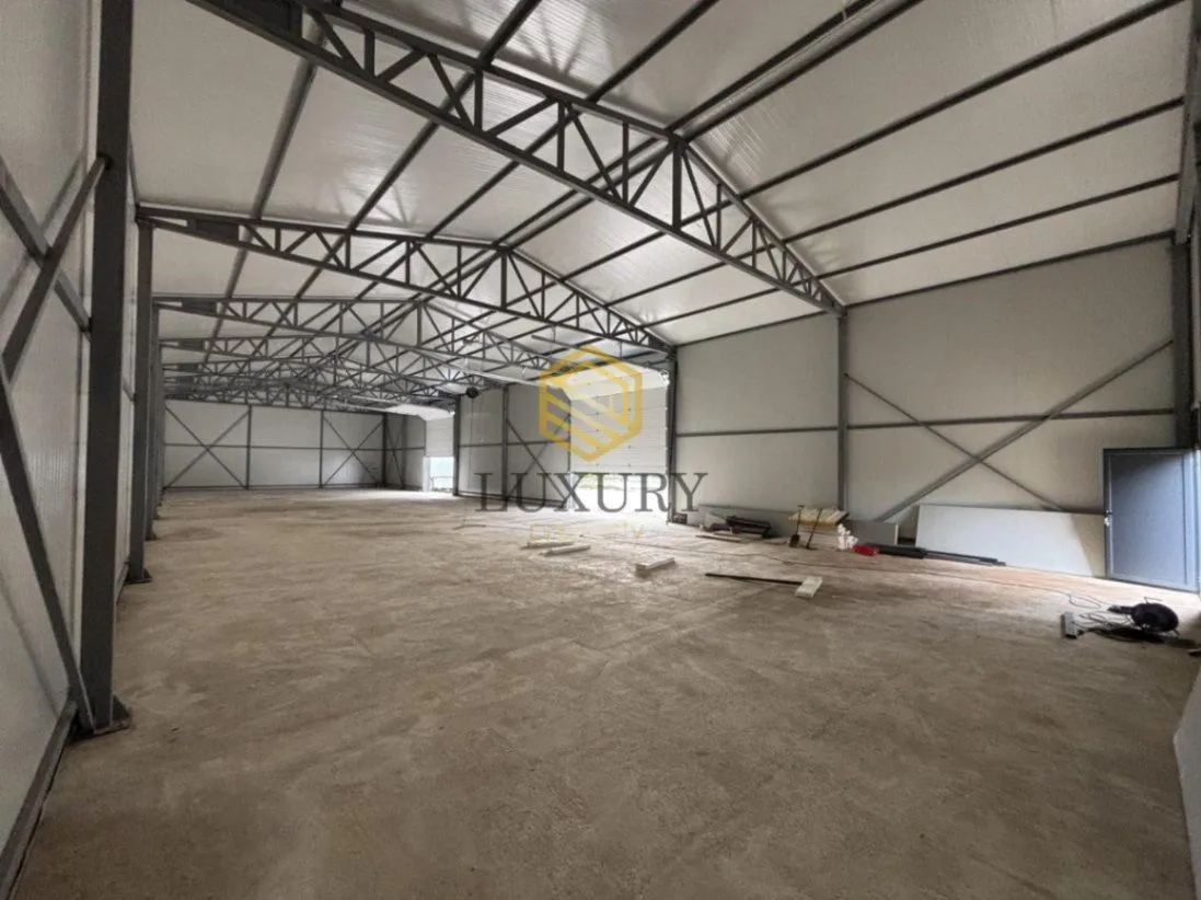 Rent, office space, 500m², Golubovci, Podgorica