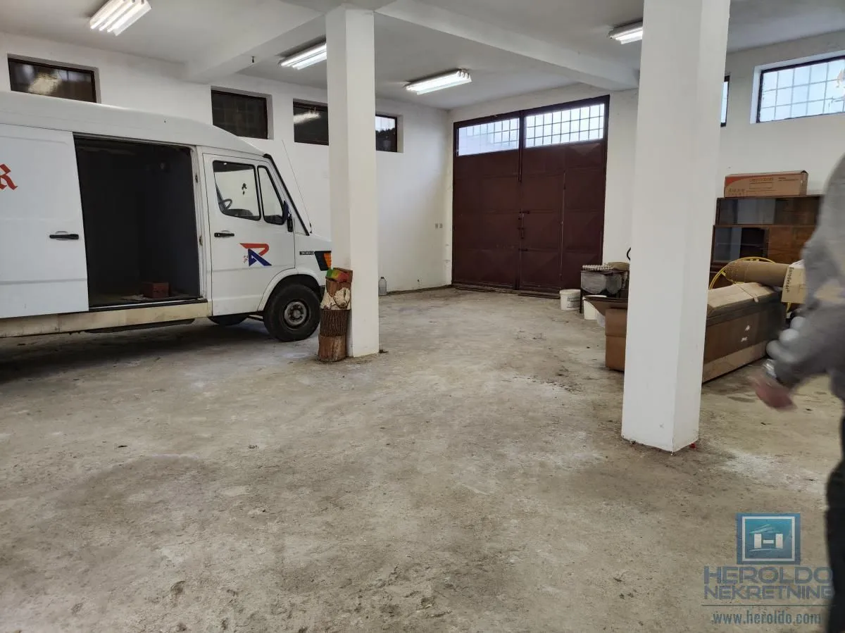 Rent, hospitality venue, 1000m², Strelište, Jagodina