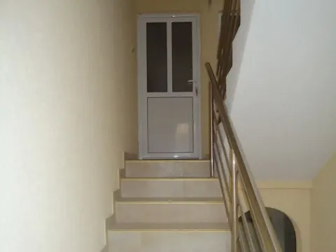 Sale, house, 600m², Šušanj, Bar - image 2