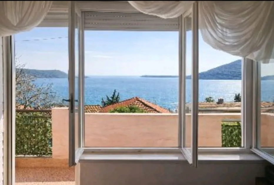 Sale, two bedroom apartment, 92m², Centar, Herceg Novi