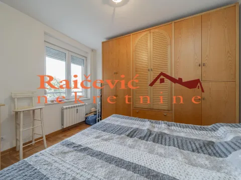 Prodaja, trosoban stan, 82m², Vračar, Šid - image 16