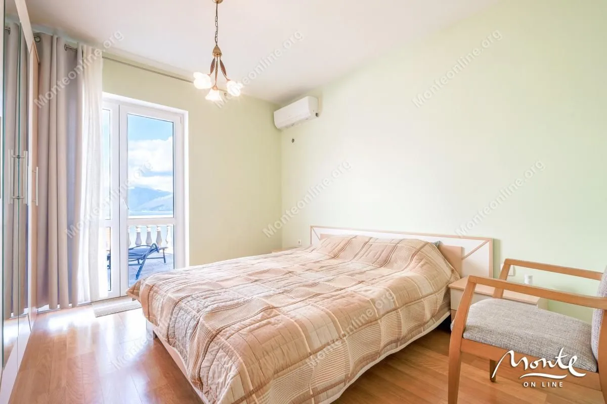 Prodaja, kuća, 210m², Krašići, Tivat
