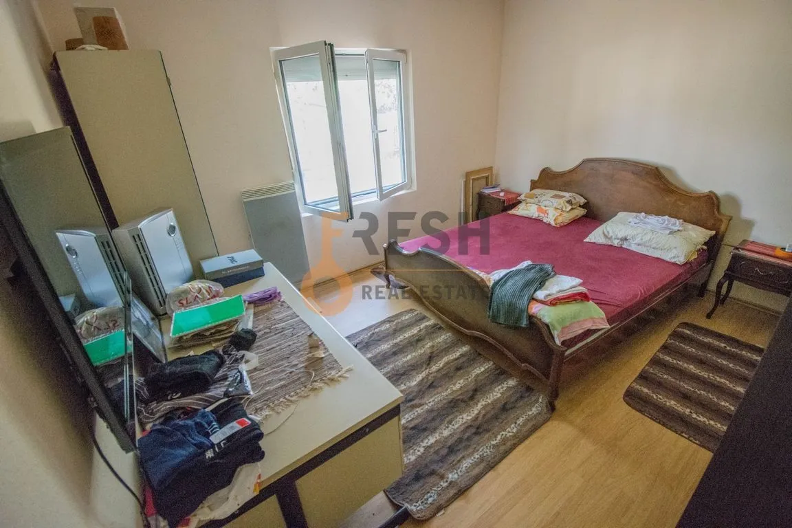 Sale, house, 330m², Masline, Podgorica