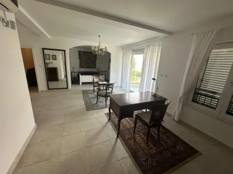 Prodaja, kuća, 330m², Muo, Kotor - image 13