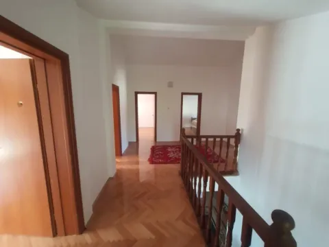 Prodaja, kuća, 320m², Zagorič, Podgorica - image 2