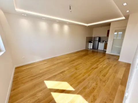 Izdavanje, trosoban stan, 100m², Central Point, Podgorica - image 7