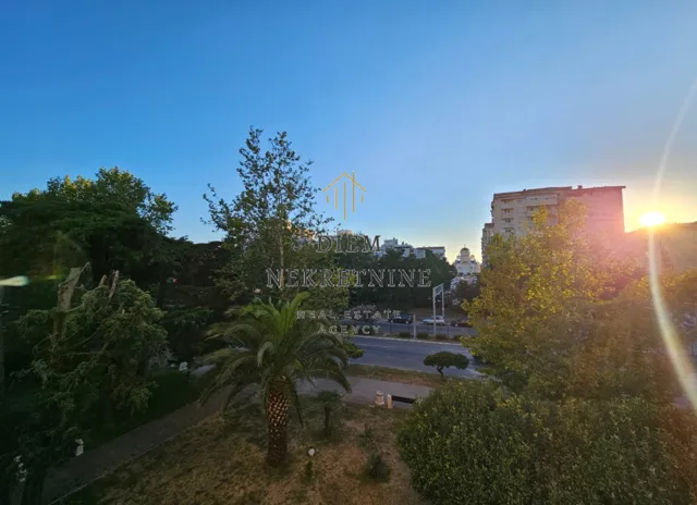 Rent, studio apartment, 32m², Makedonsko naselje, Bar