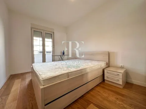 Izdavanje, dvosoban stan, 75m², Central Point, Podgorica - image 9