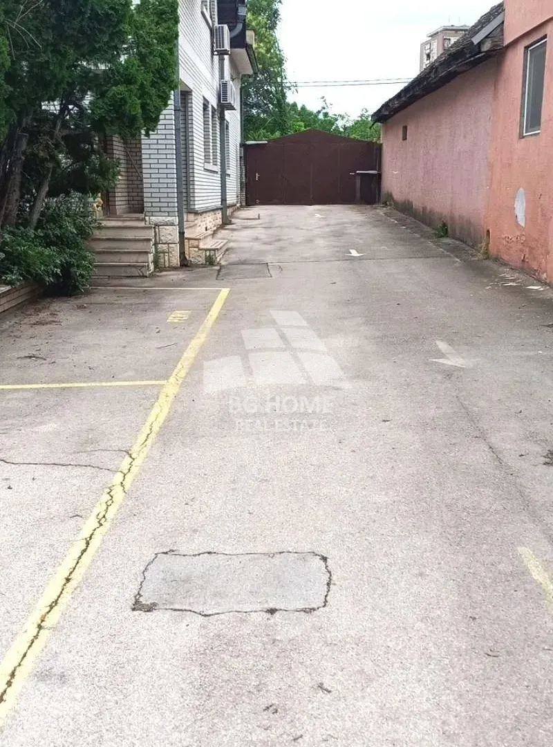 Rent, office space, 1400m², Zemun Centar, Zemun Sve Podlokacije