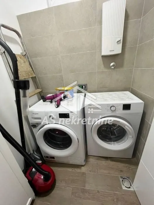 Izdavanje, dvosoban stan, 59m², Novi Beograd Blok 22, Novi Beograd Sve Podlokacije