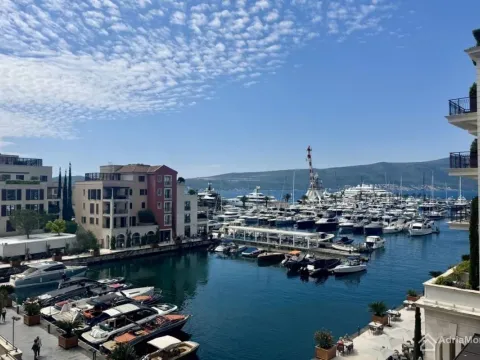 Prodaja, dvosoban stan, 131m², Porto Montenegro, Tivat - image 1