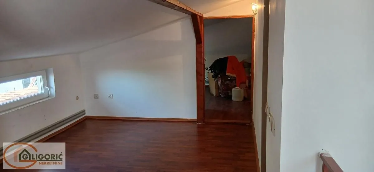 Prodaja, četvorosoban stan, 99m², Žarkovo, Beograd