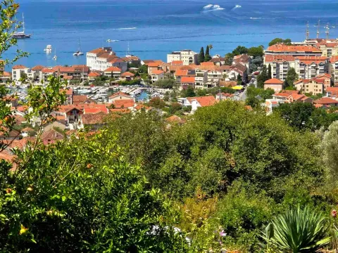 Rent, apartment, 60m², Tivat, Crna Gora - image 1