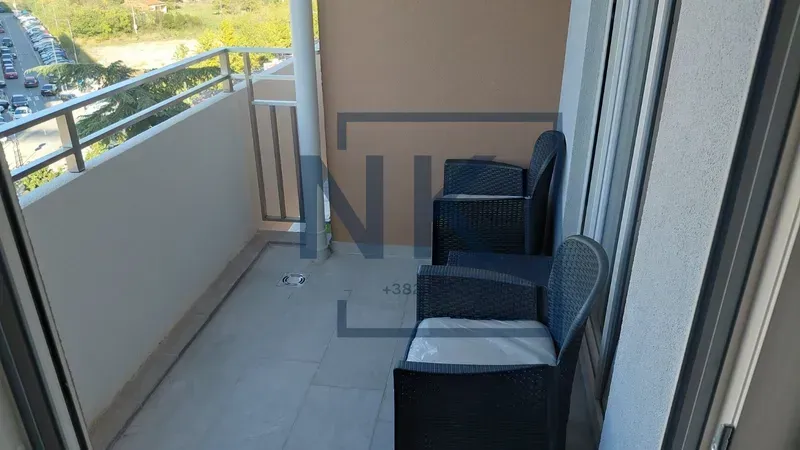 Izdavanje, jednosoban stan, 49m², Central Point, Podgorica