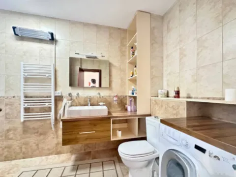 Sale, two bedroom apartment, 98m², Bečići, Budva - image 2