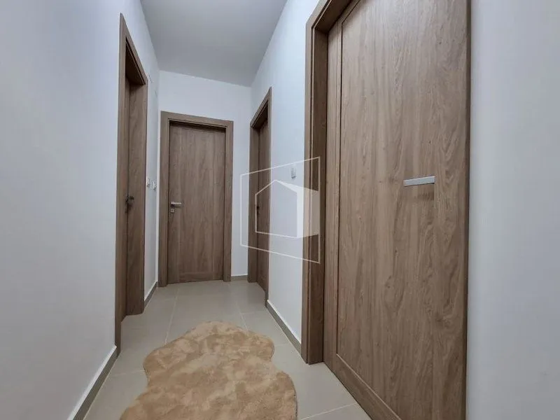 Izdavanje, dvosoban stan, 69m², Master Kvart, Podgorica