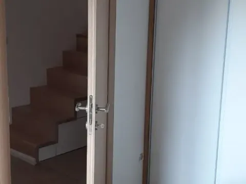 Prodaja, četvorosoban stan, 171m², Dobrota, Kotor - image 2