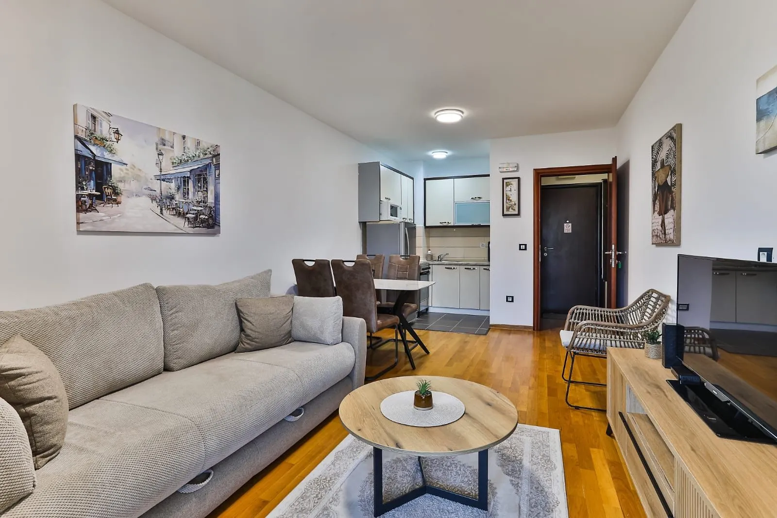 Rent, one bedroom apartment, 53m², Centar, Bar