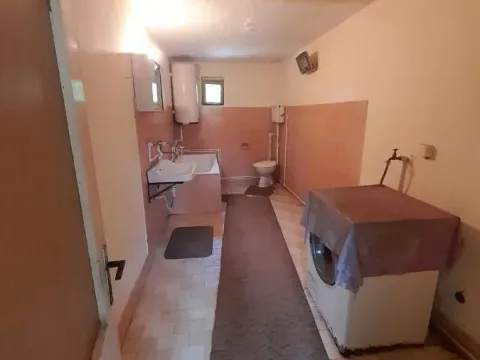 Prodaja, kuća, 200m², Glogovac, Jagodina - image 5