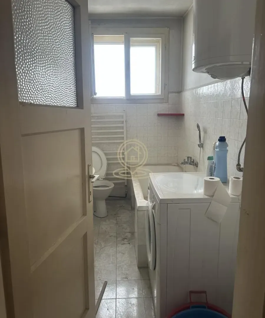 Prodaja, trosoban stan, 87m², Palilula, Niš