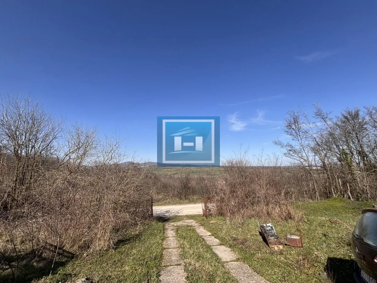 Prodaja, kuća, 360m², Šantarovac, Jagodina