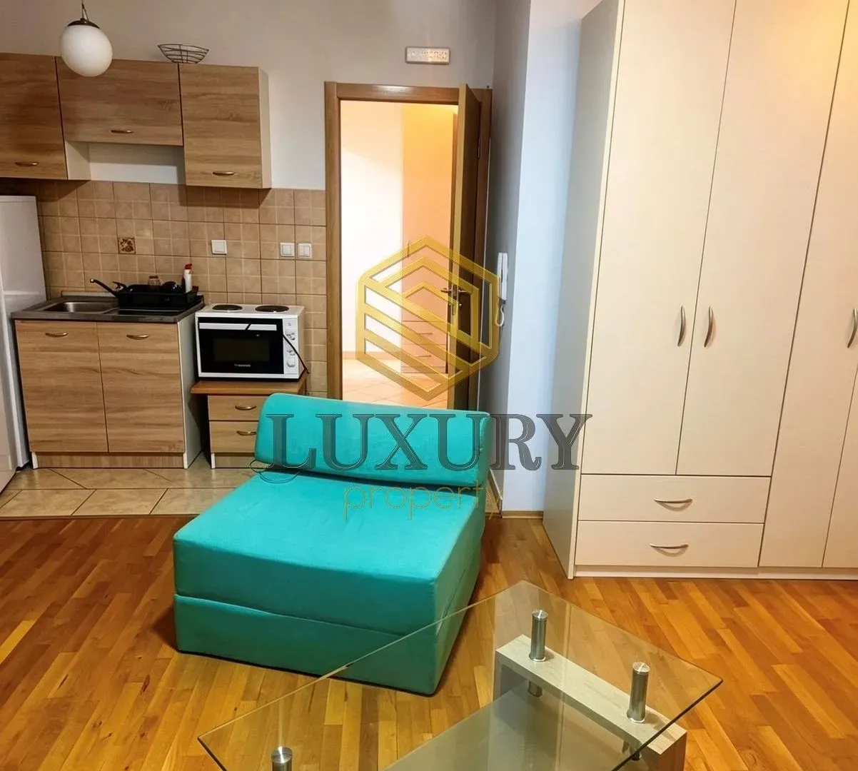 Rent, studio apartment, 29m², Stari Aerodrom, Podgorica