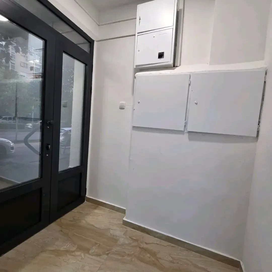 Rent, office space, 48m², Autobuska stanica, Podgorica