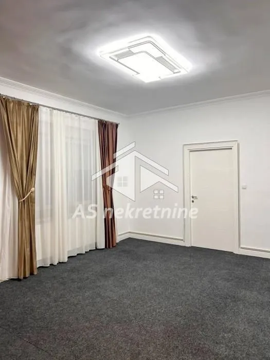 Rent, office space, 72m², Kalenić Pijaca, Vračar Sve Podlokacije