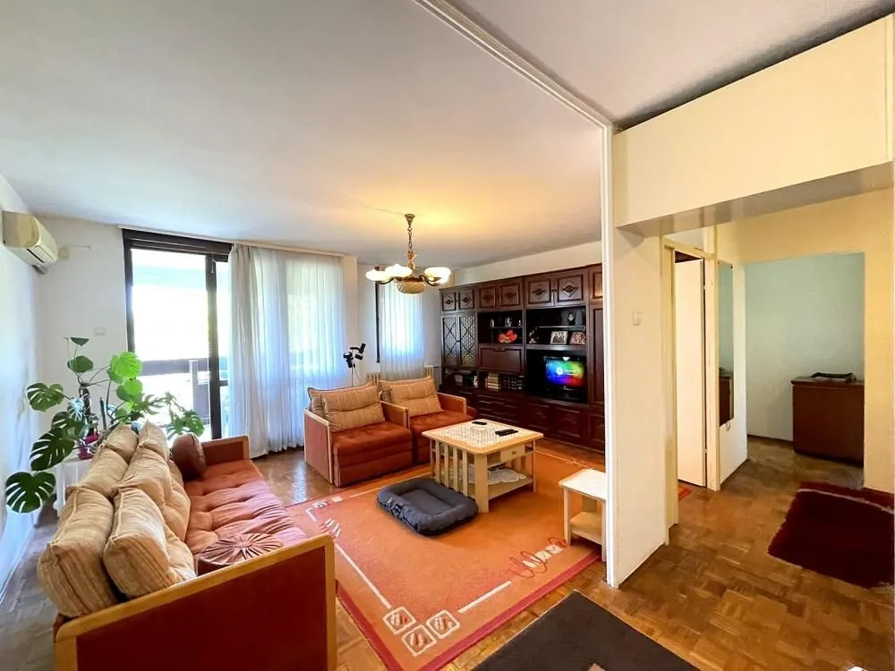 Prodaja, četvorosoban stan, 101m², Čukarica, Beograd