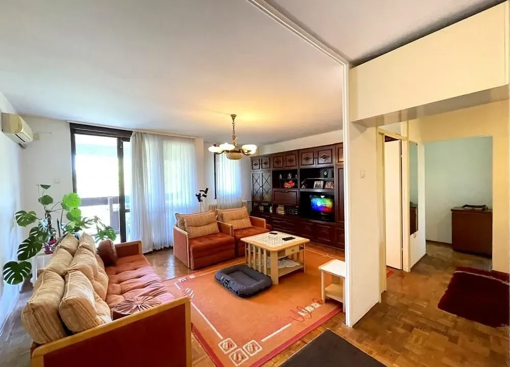 Prodaja, četvorosoban stan, 101m², Čukarica, Beograd