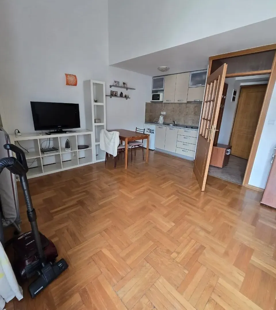 Prodaja, garsonjera, 28m², Mainski Put, Budva