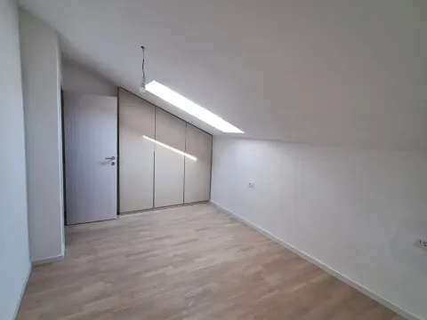 Prodaja, jednosoban stan, 52m², Tološi, Podgorica - image 5