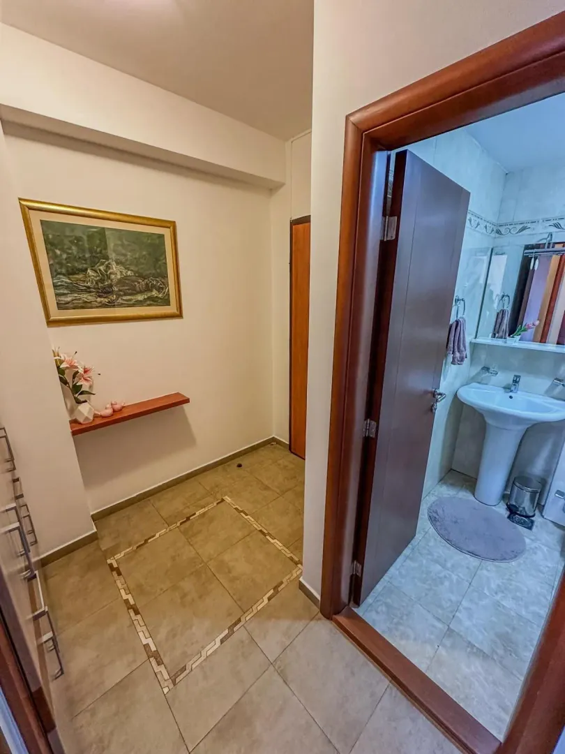 Izdavanje, jednosoban stan, 52m², Preko Morače, Podgorica
