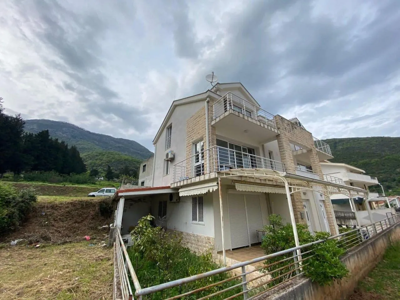 Prodaja, trosoban stan, 100m², Baošići, Herceg Novi