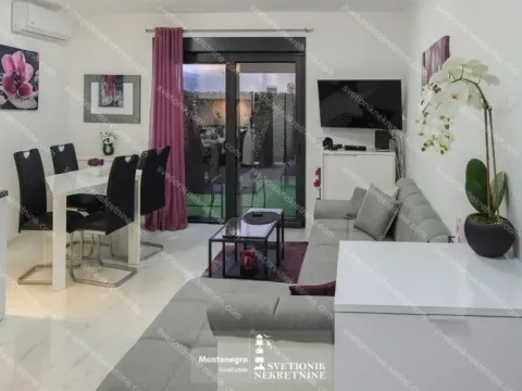 Sale, one bedroom apartment, 52m², Đenovići, Herceg Novi - image 1