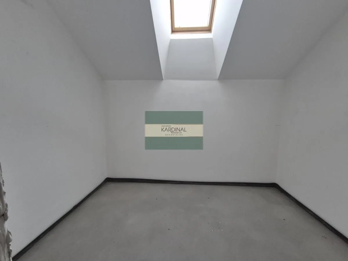 Prodaja, stan, 222m², Centar, Jagodina